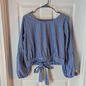 Charlotte Russe blue and white crop top - XL